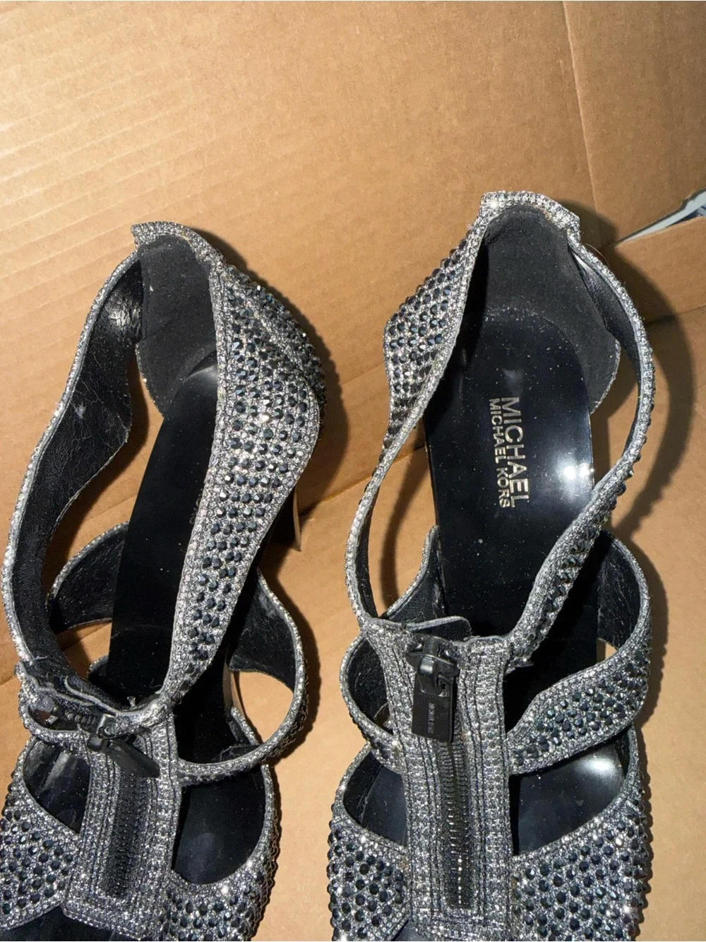 Michael Kors Women’s Berkley T-Strap heels 7.5. A29